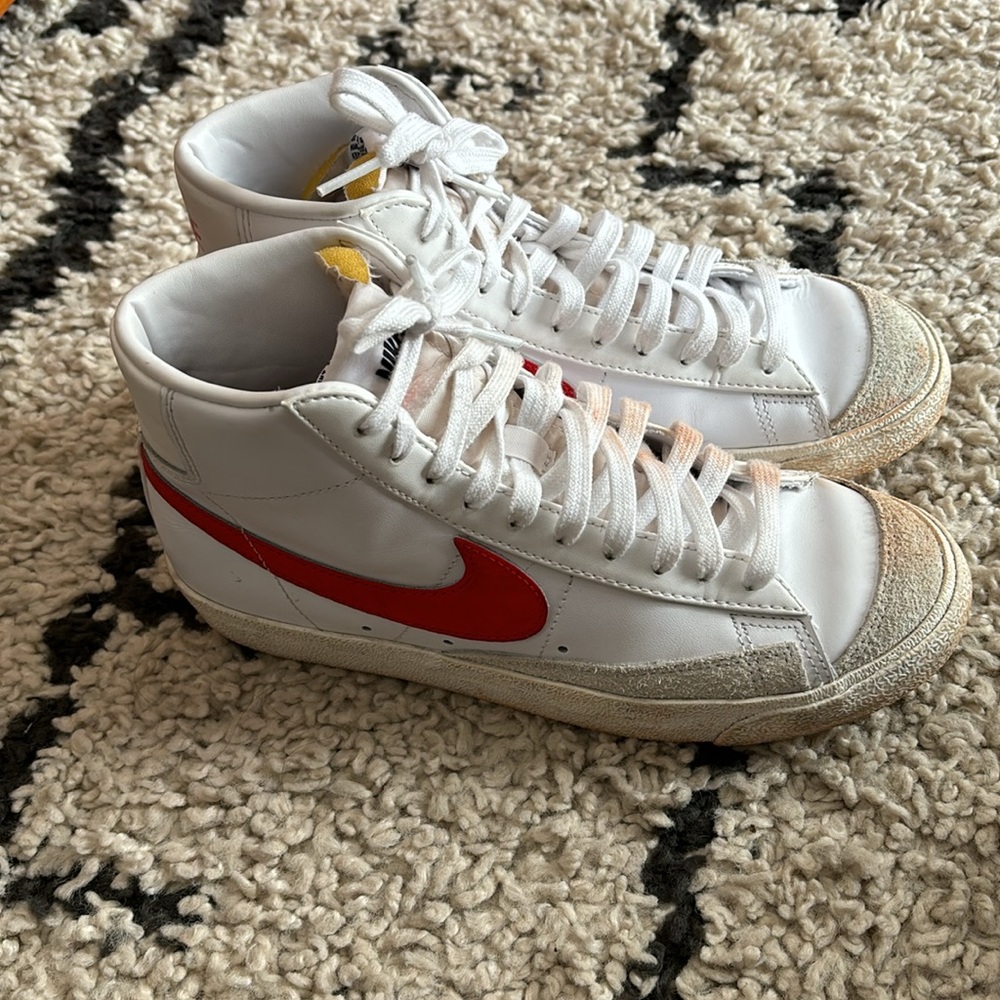 Nike Blazer Women’s 8.5 White and Red